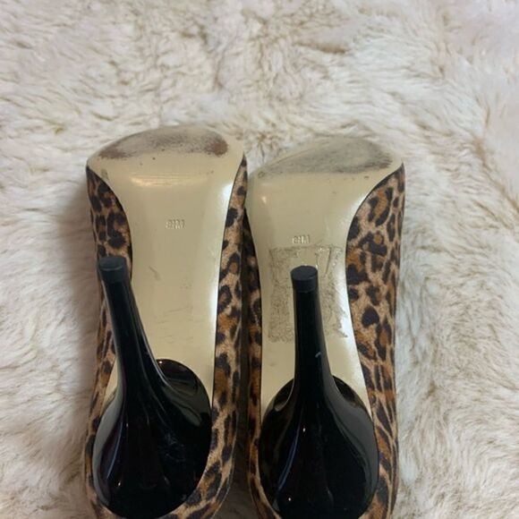 Guess Leopard Print Peep Toe Heels size 8.5 - Picture 4 of 9